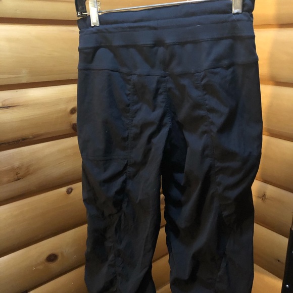 Lululemon Capri pants - Picture 4 of 5